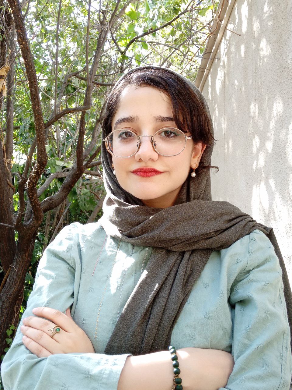 زینب احمدی